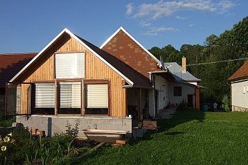 Eslovaquia Byt Svätý Kríž, Exterior